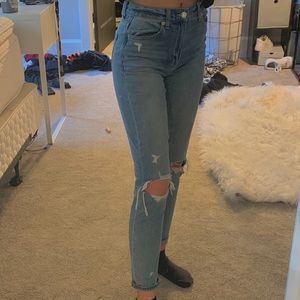 Ripped Mom jeans